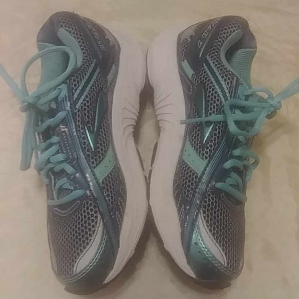 Brooks Dyad 7 View 3